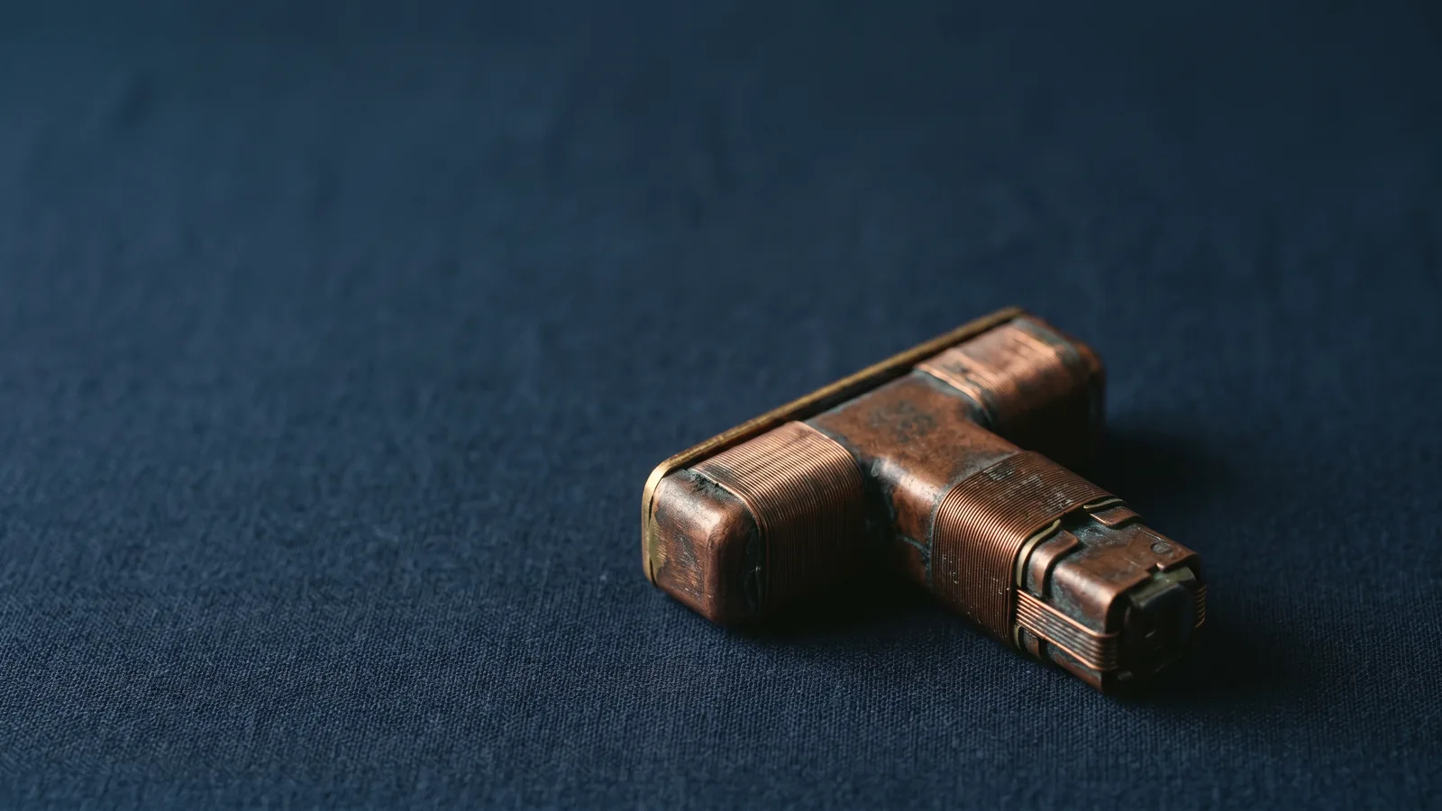 A copper-wrapped T-shaped device in extreme macro